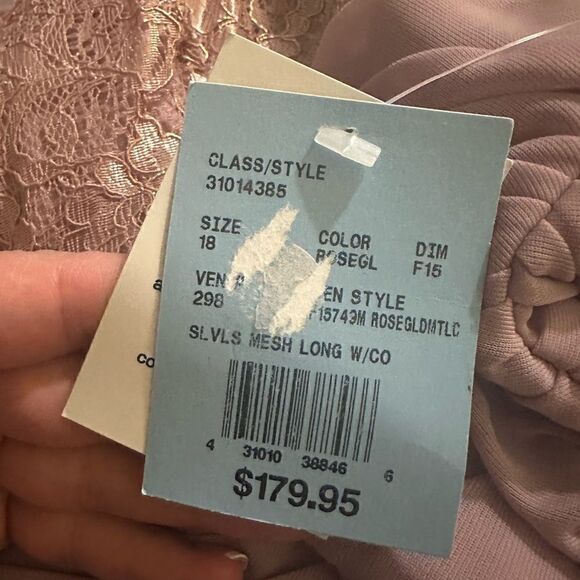 David’s Bridal Bridesmaid Dress in Rose Gold F15749M size 18 NWT - Picture 5 of 7